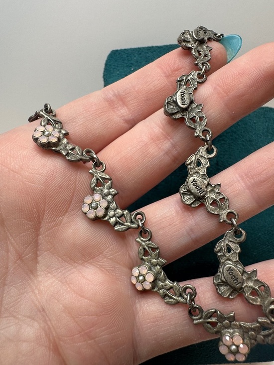 Yochi NY Victorian Style Floral Link Necklace with Pink Swarovski Accents - Picture 5 of 9